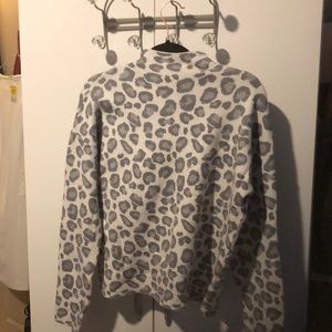 Tahari sweater grey and white M